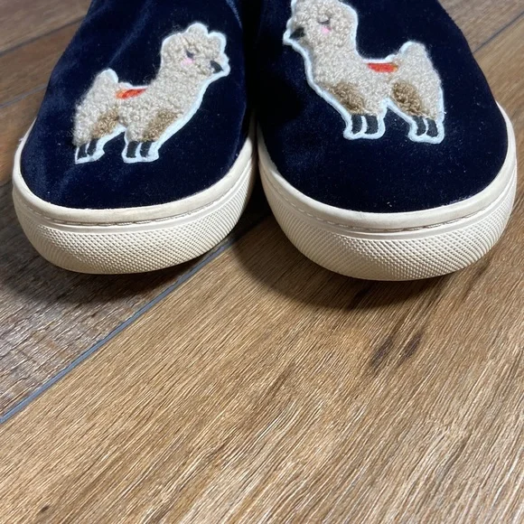 Soludos Kissing Llama Navy Blue Velvet Sneakers Size 8.5